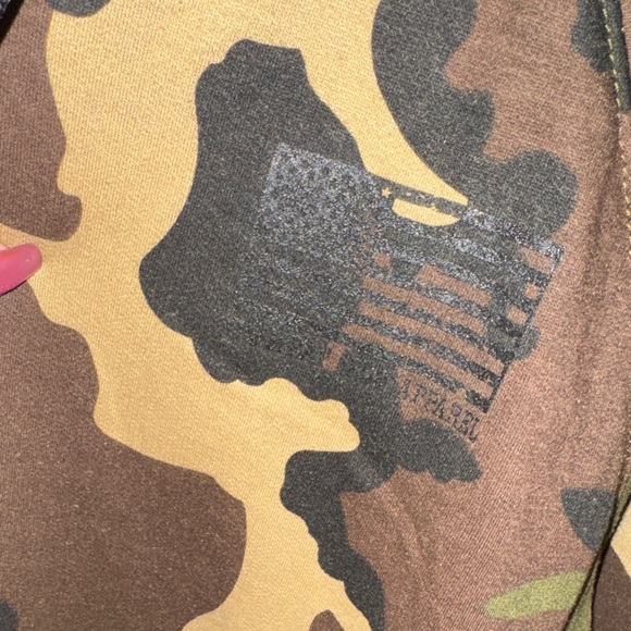 ROTHCO - Camo Thermal Lined Hoodie with Flag Design Size Medium - Picture 11 of 17